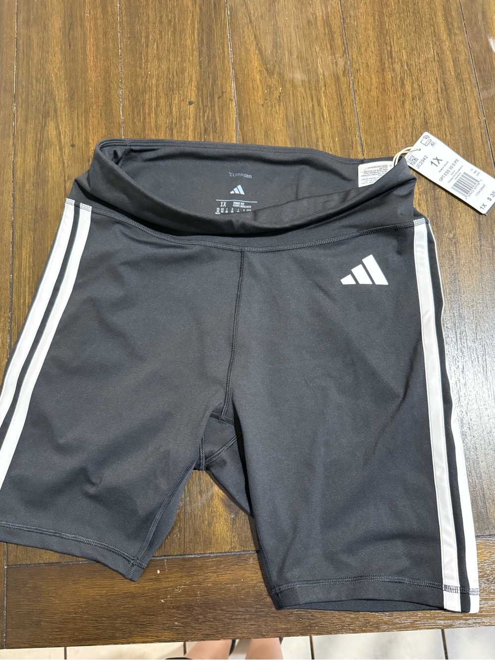 Adidas Women’s Black Tight fit shorts size 1X new with tags